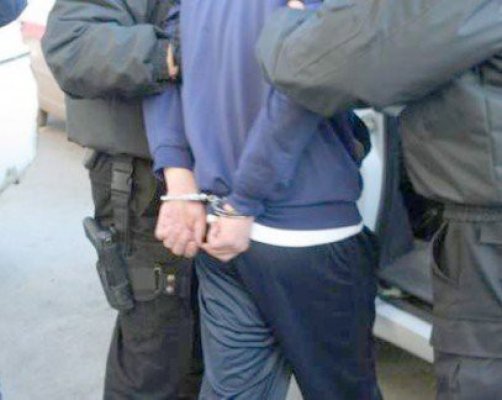 Cernavodă: 3 din cei 4 tâlhari care au legat un paznic cu cablu electric au fost arestaţi